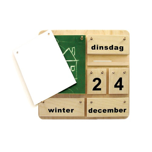 Houten Kalender – Creatieve en interactieve kalender die overzicht en planning ondersteunt voor senioren.