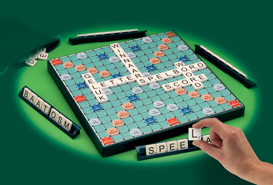Scrabble XL – Grootletter woordspel dat activering en taalvaardigheden stimuleert voor ouderen en slechtzienden.