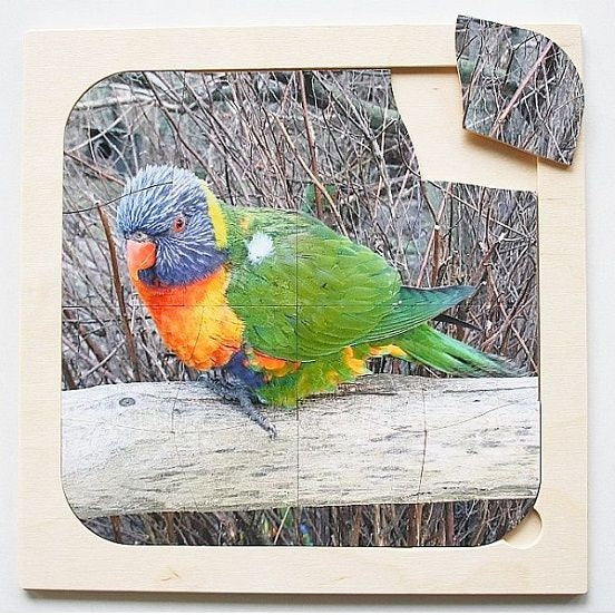 Houten Dementiepuzzel Lori – 16-delige puzzel, ontworpen voor activering en geheugenstimulatie bij ouderen.