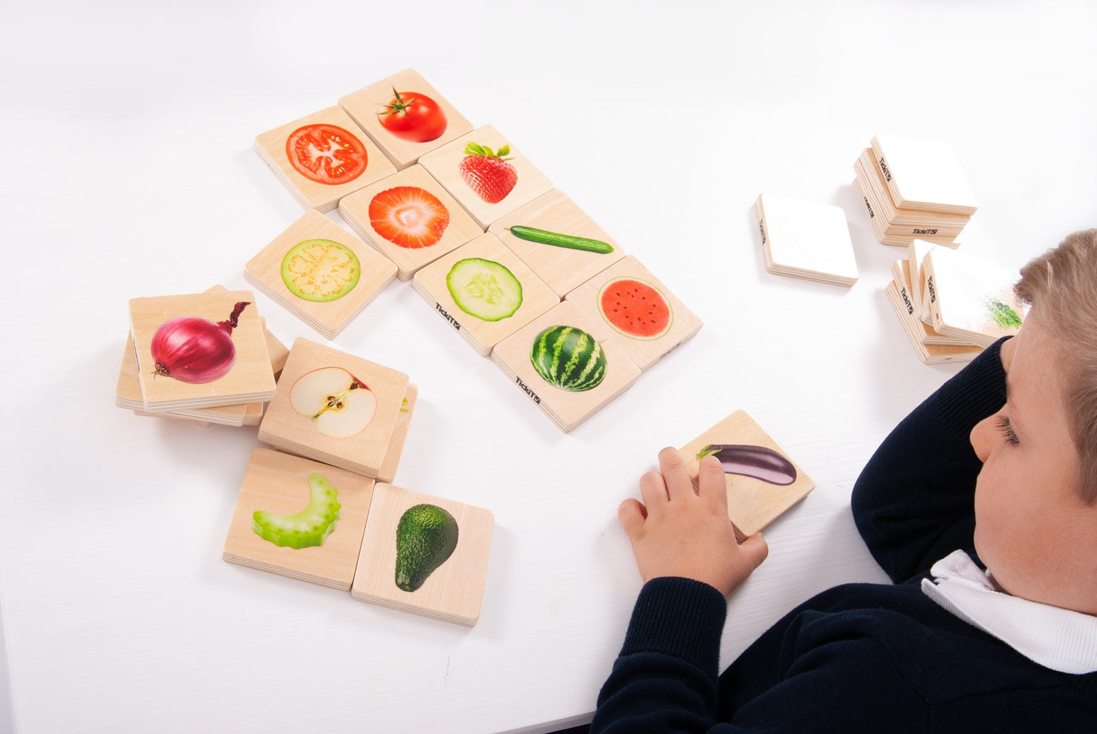 foto van het leuke spel voor dementerenden Houten Memo - Welke groente en fruit horen bij elkaar