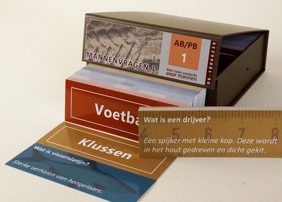 Mannenvragen 1 – Uitdagend vragenspel met 240 vragen, speciaal voor oudere mannen om het geheugen te stimuleren.